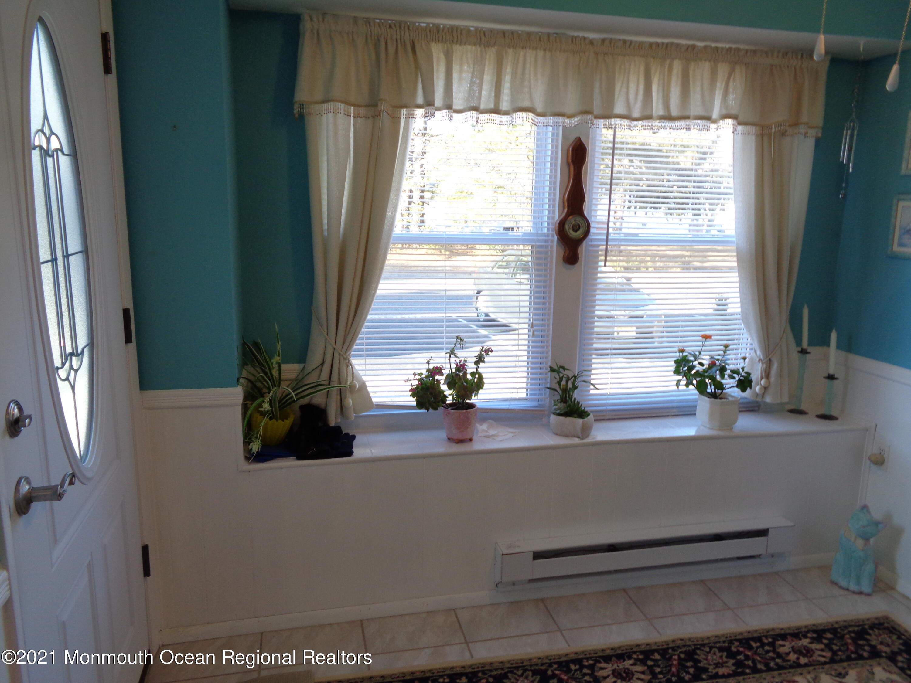 50 B Stonybrook Road Whiting, NJ 08759 - Photo 3 of 11 50b Stonybrook 012