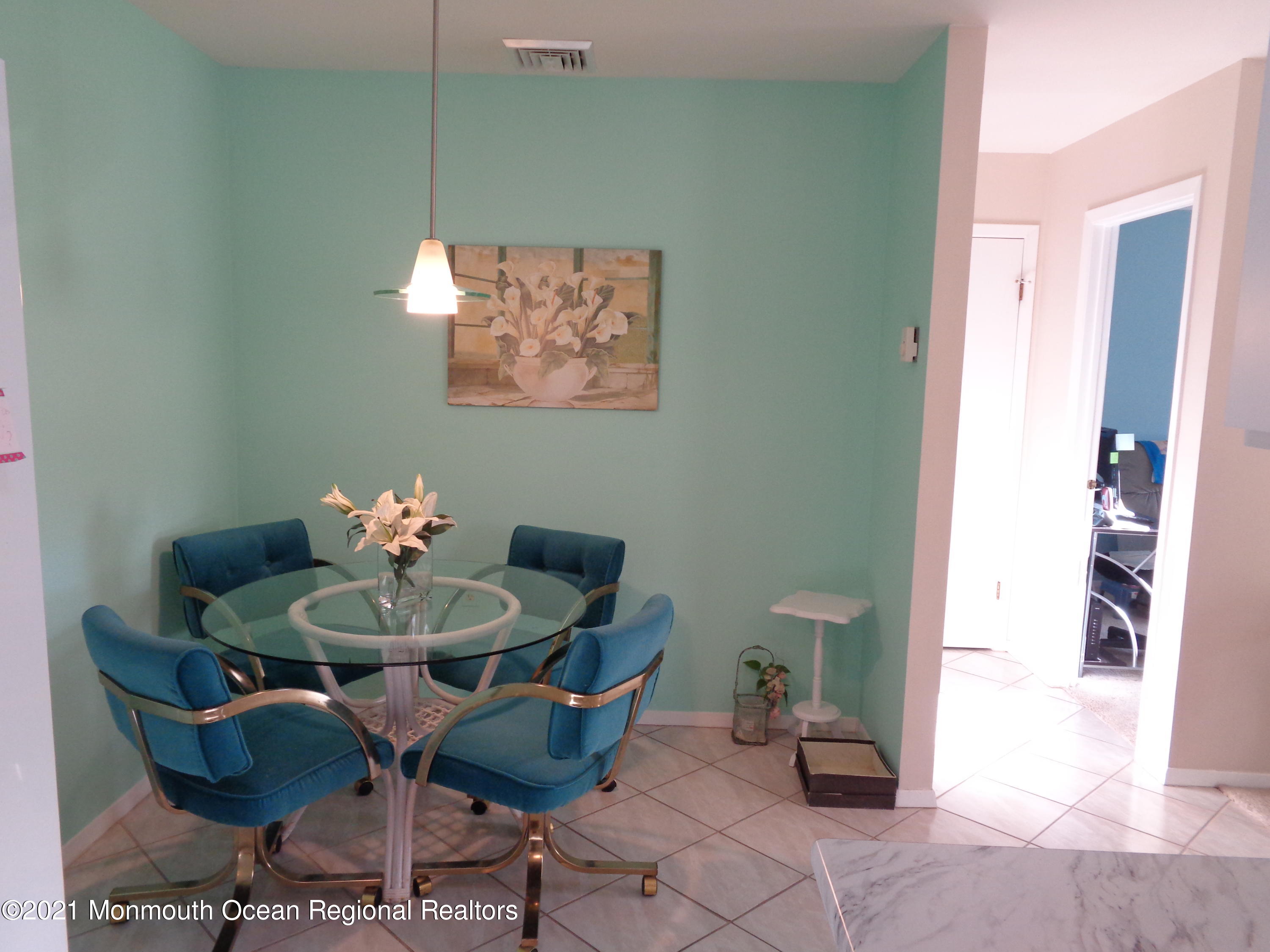 50 B Stonybrook Road Whiting, NJ 08759 - Photo 6 of 11 50b Stonybrook 033