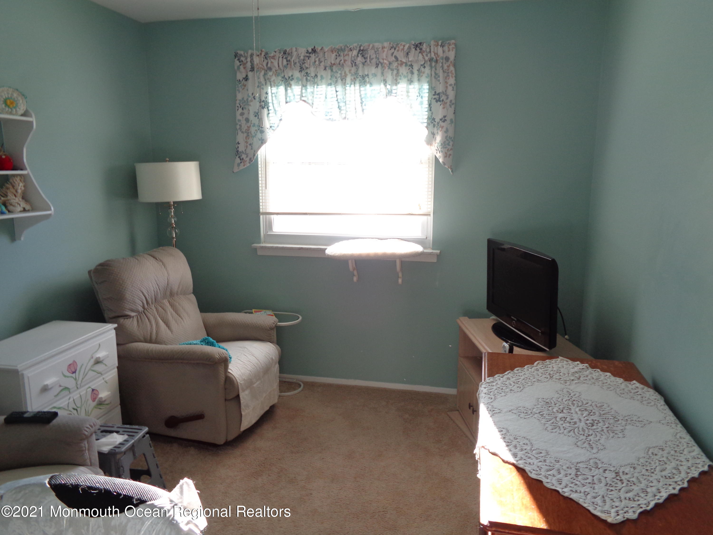 50 B Stonybrook Road Whiting, NJ 08759 - Photo 10 of 11 50b Stonybrook 035