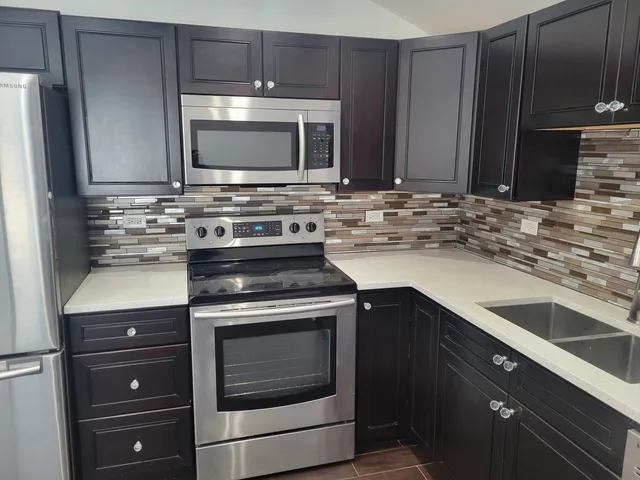 $3,000 | 2382 South Scott Street, Des Plaines, IL 60018