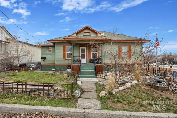 $284,999 | 410 North Logan Street, Glenns Ferry, ID 83623