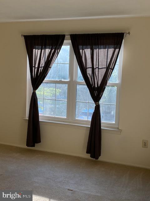 39 Mulberry Court Hamilton, NJ 08619 - Photo 14 of 24 an empty room with window