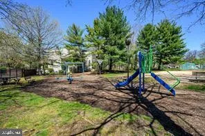 $2,250 | 39 Mulberry Court, Trenton, NJ 08619