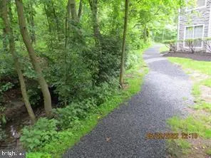 $2,250 | 39 Mulberry Court, Trenton, NJ 08619