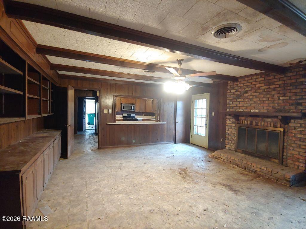 151 Country Ridge Road Opelousas, LA 70570 - Photo 7 of 23 7 Living Room