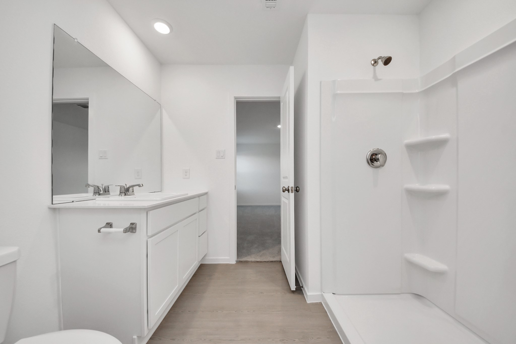 2931 Summer Breeze Way Angleton, TX 77515 - Photo 22 of 30 a bathroom with a sink a toilet and shower