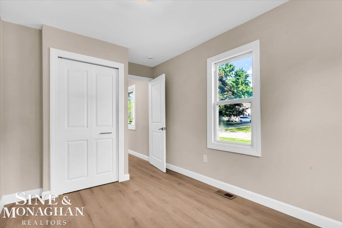 985 Fairledge Street Lake Orion, MI 48362 - Photo 18 of 40 50210387-1bbda6cc-252c-46e0-998e-d9a9d03a00e3.JPG