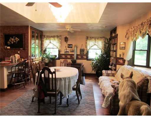 750 Delphene Road Holbrook, PA 15341 - Photo 4 of 15 Dining Room.