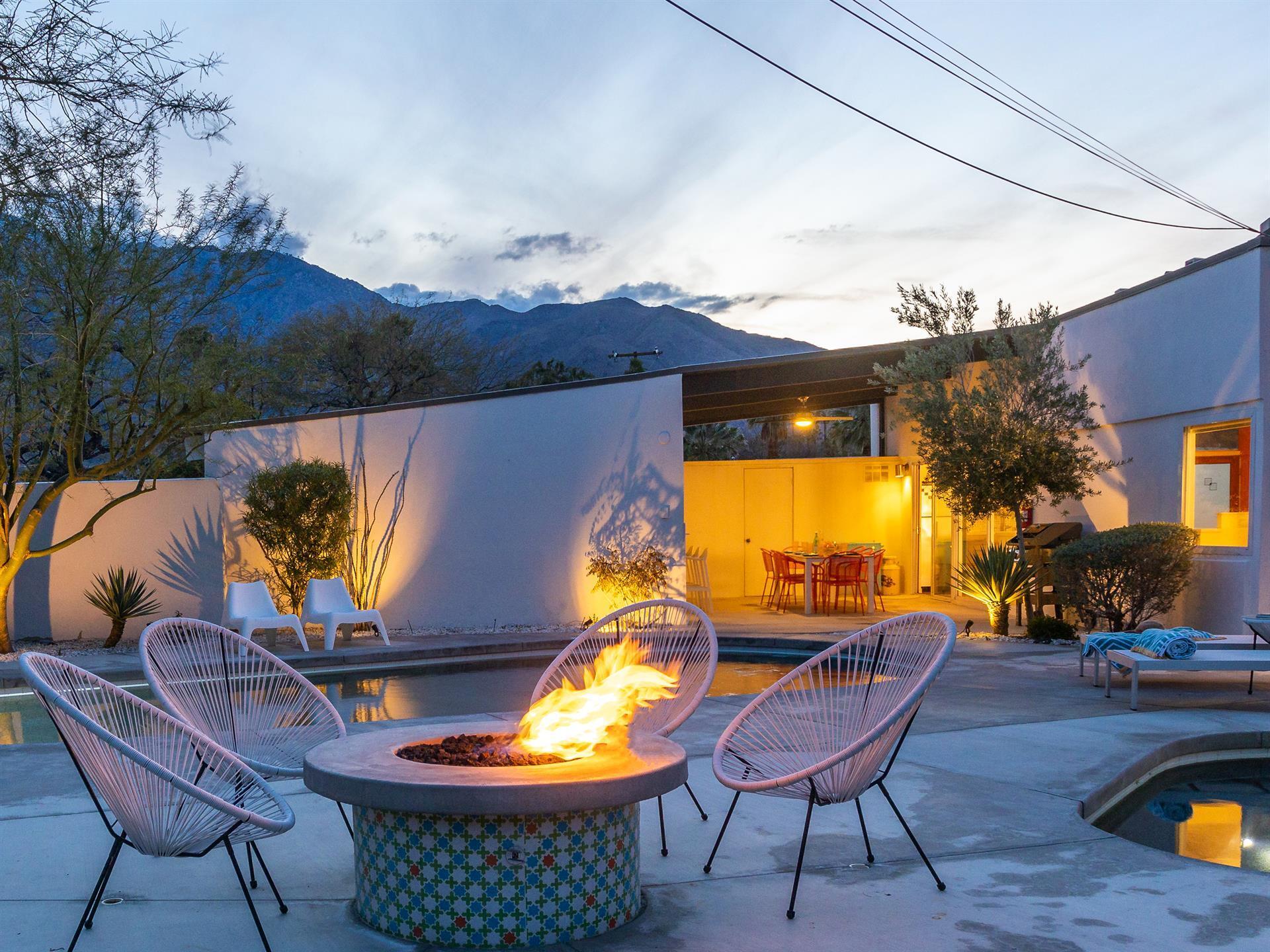 2560 North Starr Road Palm Springs, CA 92262 - Photo 1 of 36 220165-h