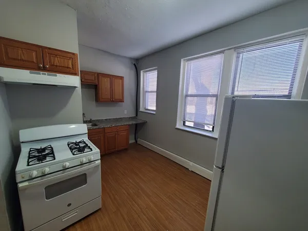 $2,200 | 10 Abbotsford Street, Unit 3, Boston, MA 02121