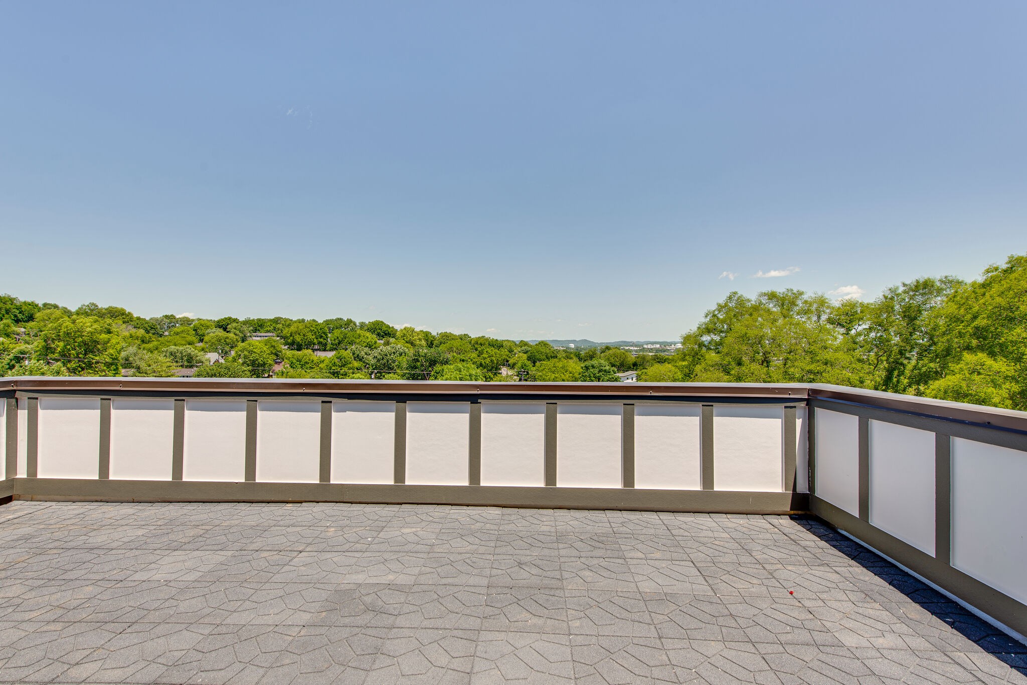 119 Demoss Road Nashville, TN 37209 - Photo 35 of 38 a view of wooden balcony