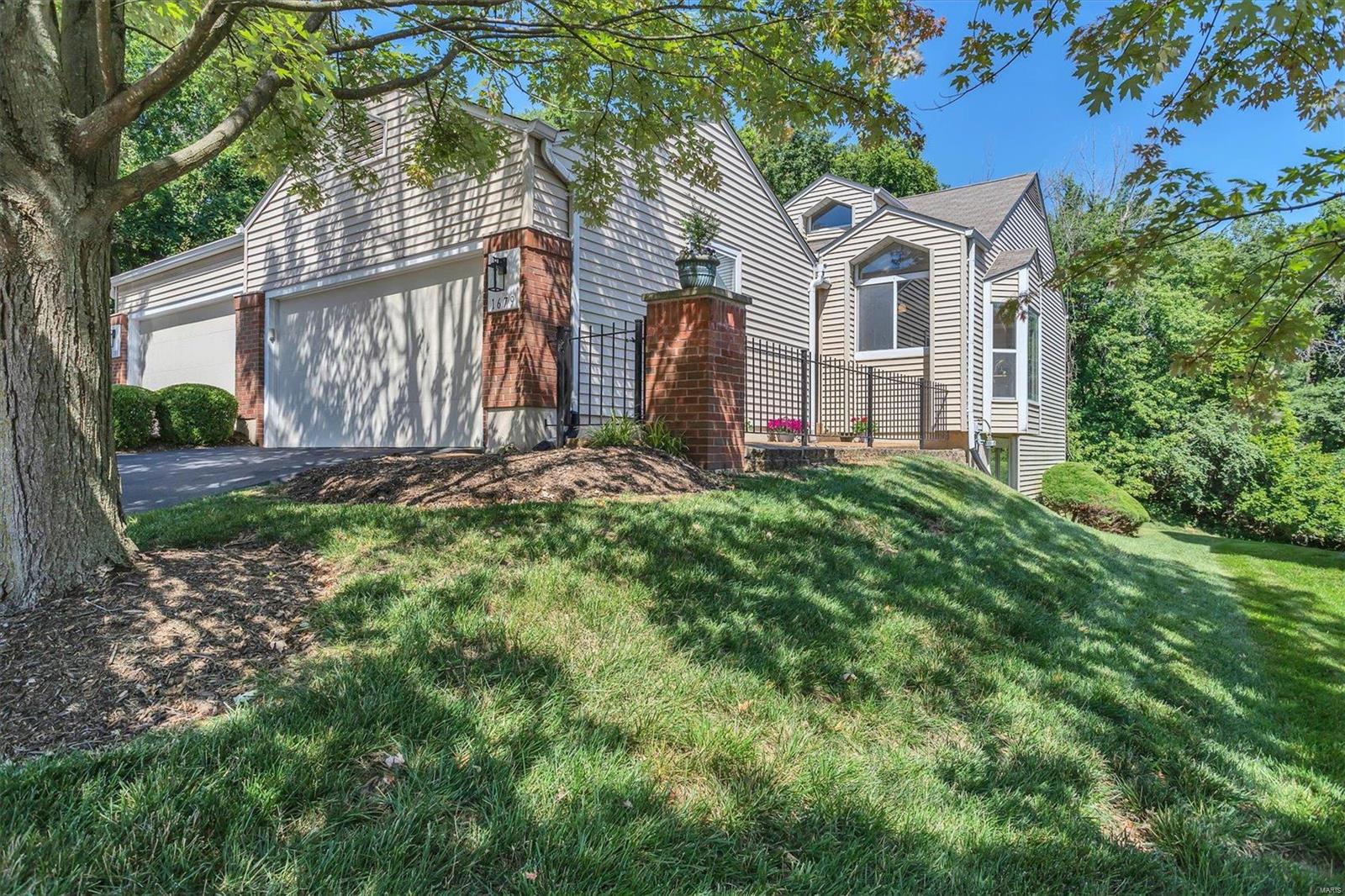 1679 Ridgeview Cir Drive Ballwin, MO 63021 - Photo 1 of 35 Gallery Image 1