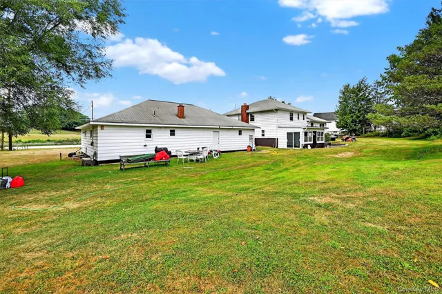 a front view of house with yard