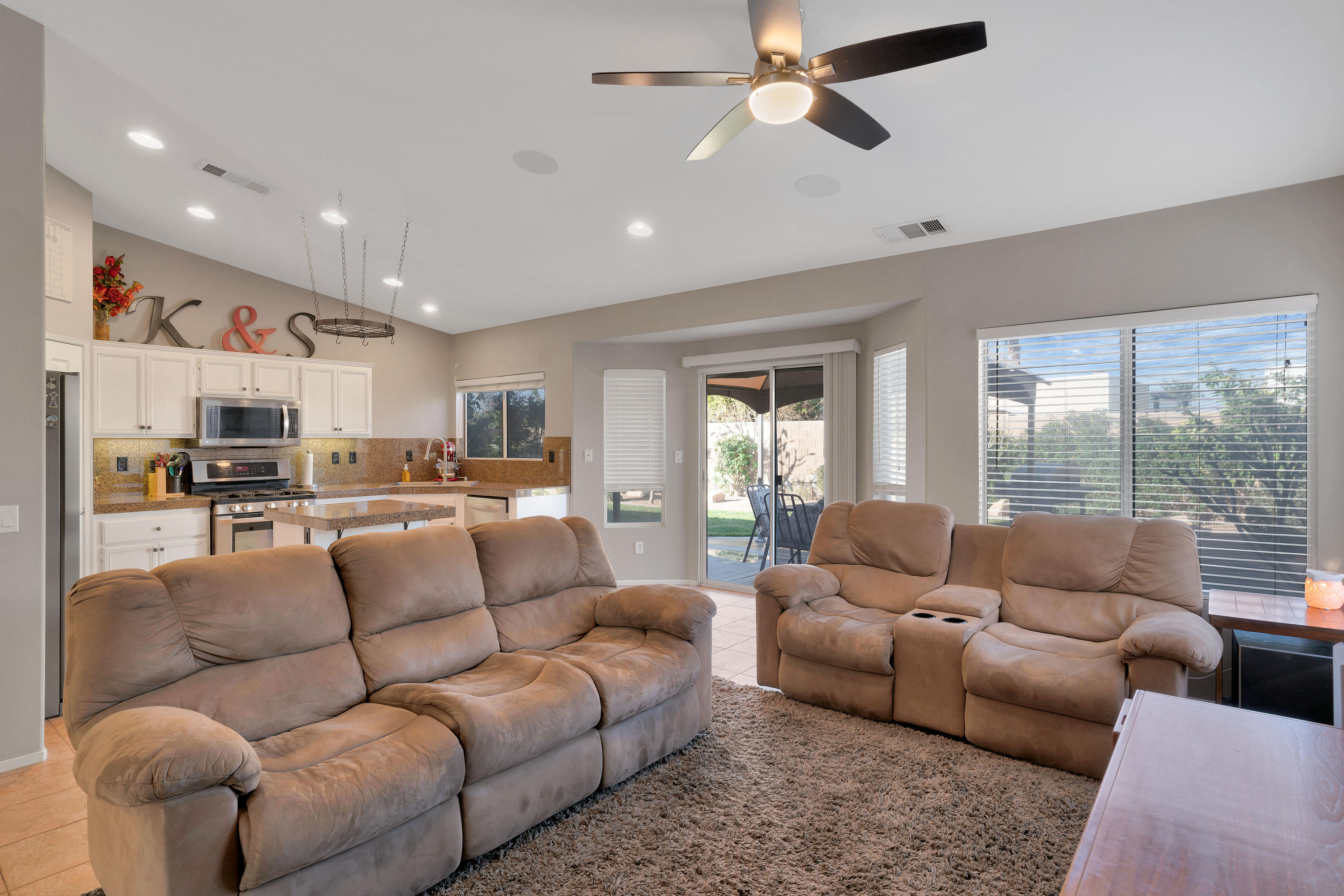 41001 Aetna Springs Road Indio, CA 92203 - Photo 2 of 35 A7R00377