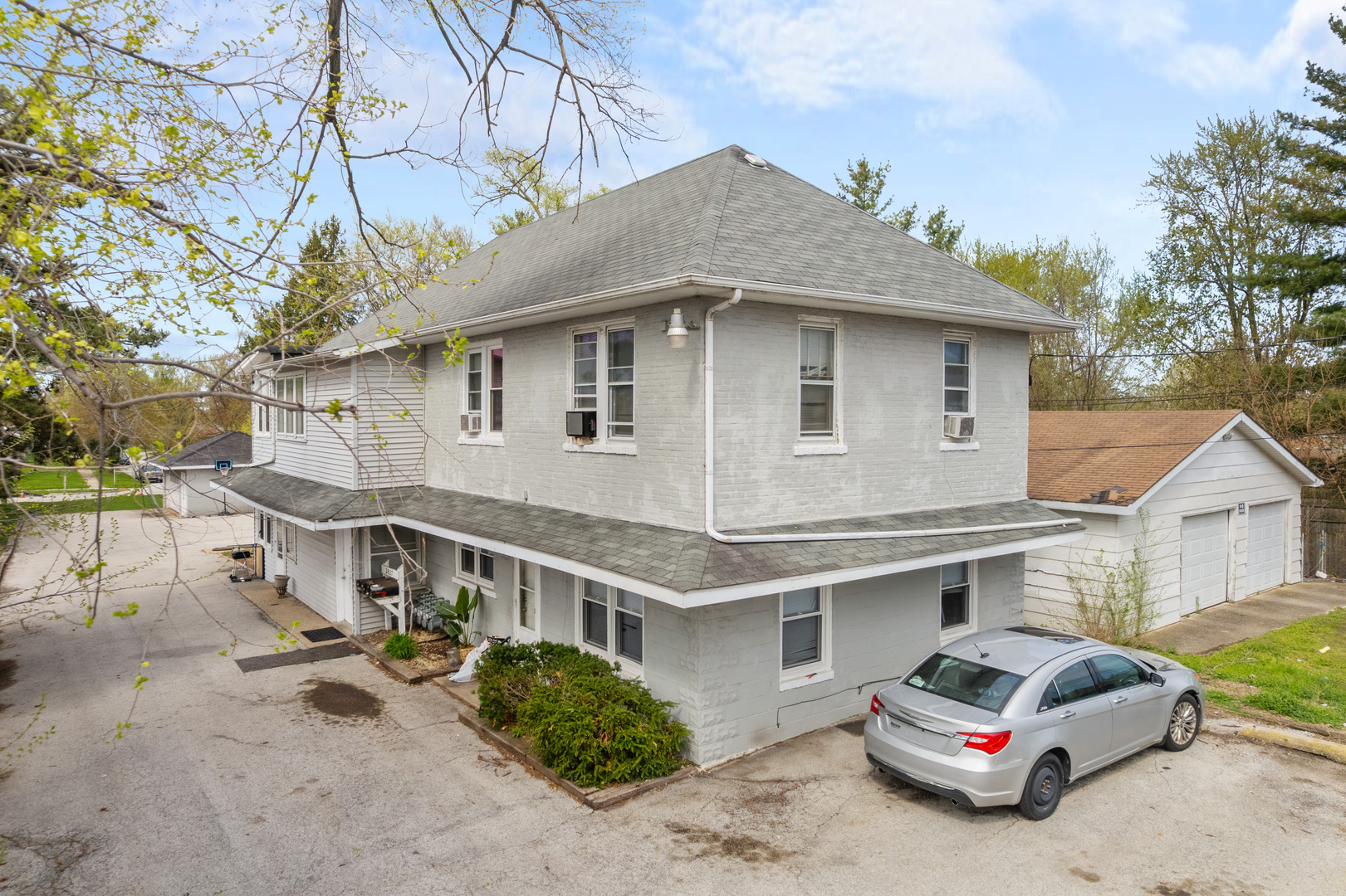 2427 Thornton Lansing Road Lansing, IL 60438 - Photo 2 of 16 Gallery Image 2