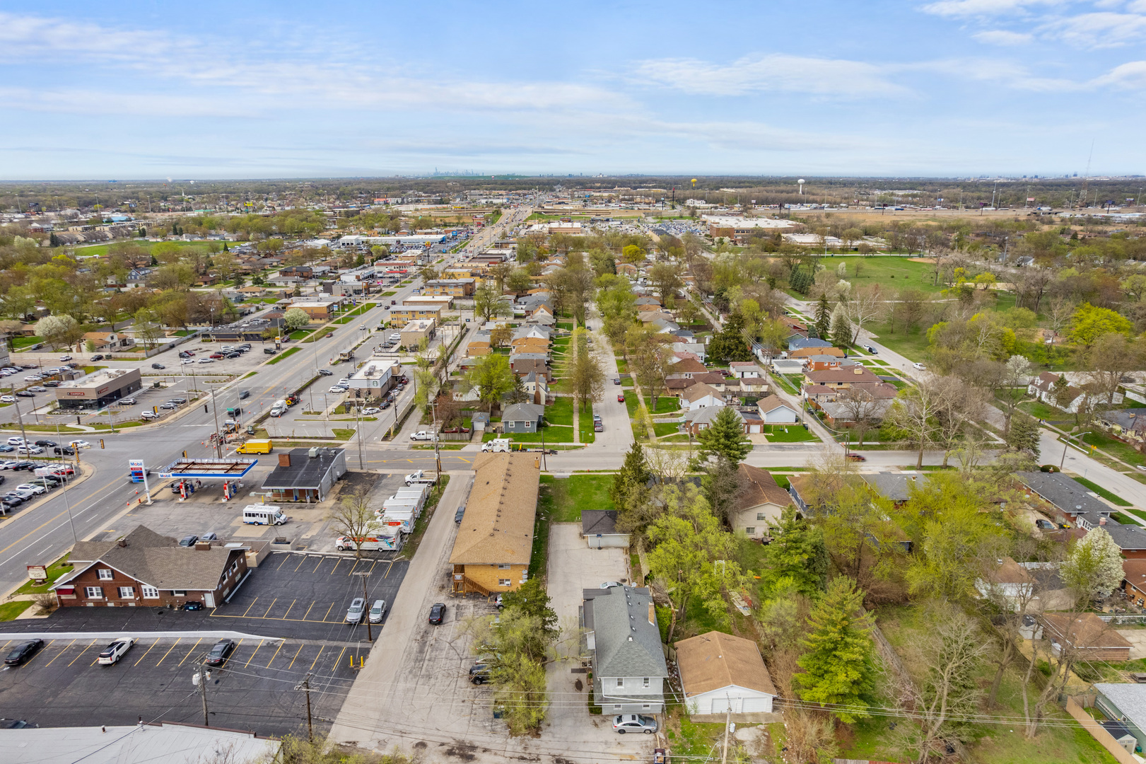 2427 Thornton Lansing Road Lansing, IL 60438 - Photo 6 of 16 Gallery Image 6
