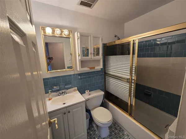 $175,000 | 10 Oakwood Terrace, Unit 26, New Windsor, NY 12553