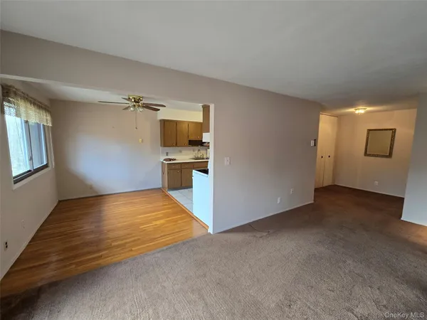 $175,000 | 10 Oakwood Terrace, Unit 26, New Windsor, NY 12553