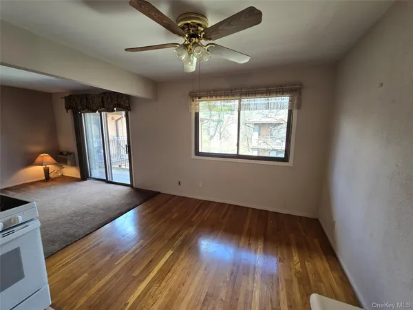 $175,000 | 10 Oakwood Terrace, Unit 26, New Windsor, NY 12553