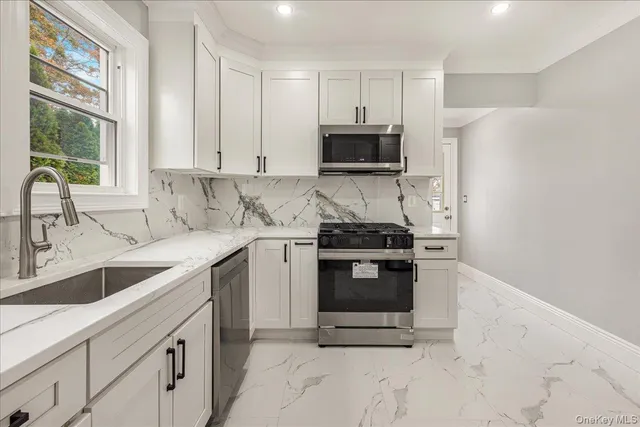 $1,029,000 | 327 North Forest Avenue, Rockville Centre, NY 11570