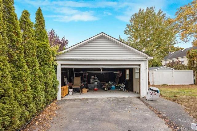 $1,029,000 | 327 North Forest Avenue, Rockville Centre, NY 11570