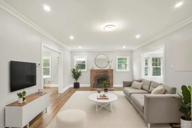 $1,029,000 | 327 North Forest Avenue, Rockville Centre, NY 11570