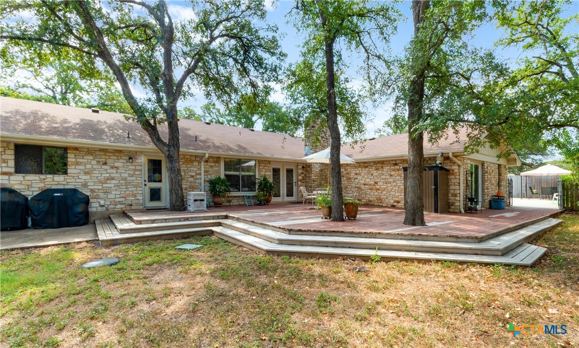 312 Southcross Road Georgetown, TX 78628 - Photo 10 of 48 Gallery Image 10