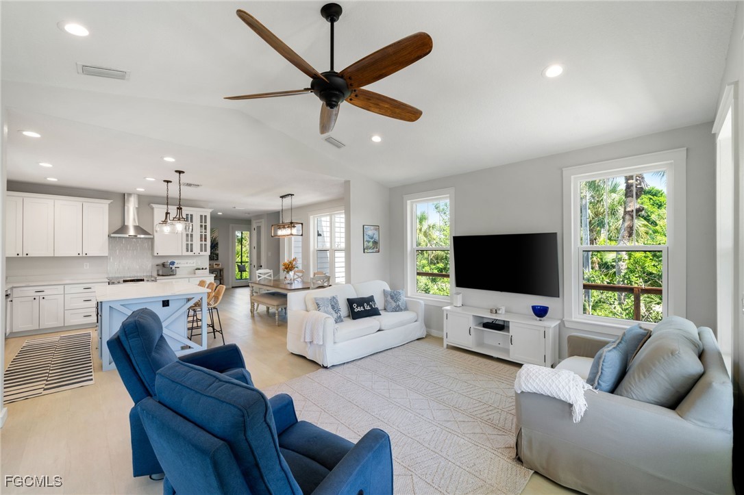 2441 Shop Road Sanibel, FL 33957 - Photo 8 of 50 Gallery Image 8