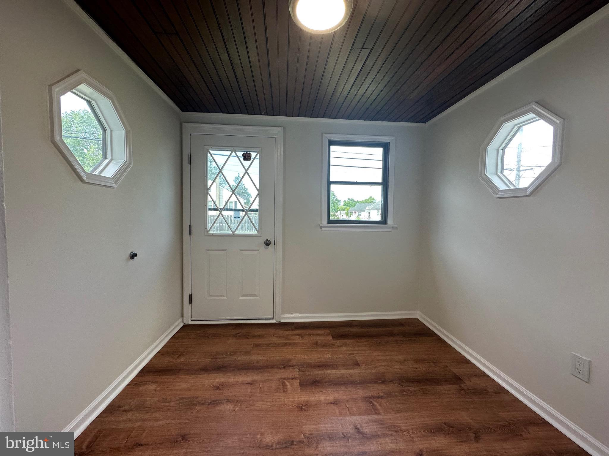 207 Amosland Road Holmes, PA 19043 - Photo 2 of 23 Gallery Image 2