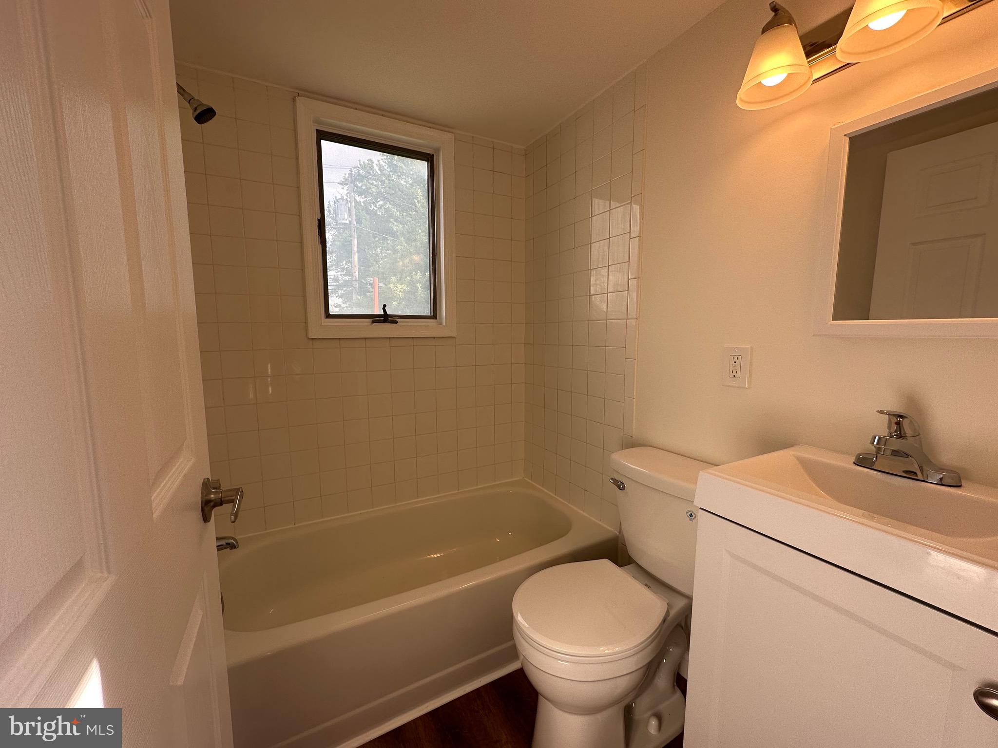 207 Amosland Road Holmes, PA 19043 - Photo 10 of 23 Gallery Image 10