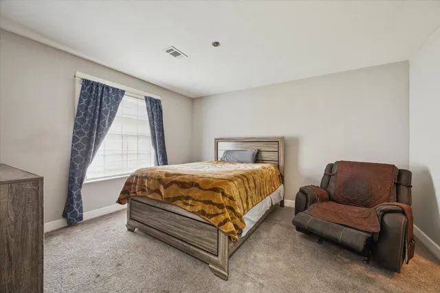 $325,900 | 305 West Thomas Avenue, Pasadena, TX 77506