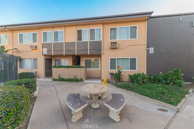 $348,000 | 3020 Vineland Avenue, Unit 7, Baldwin Park, CA 91706
