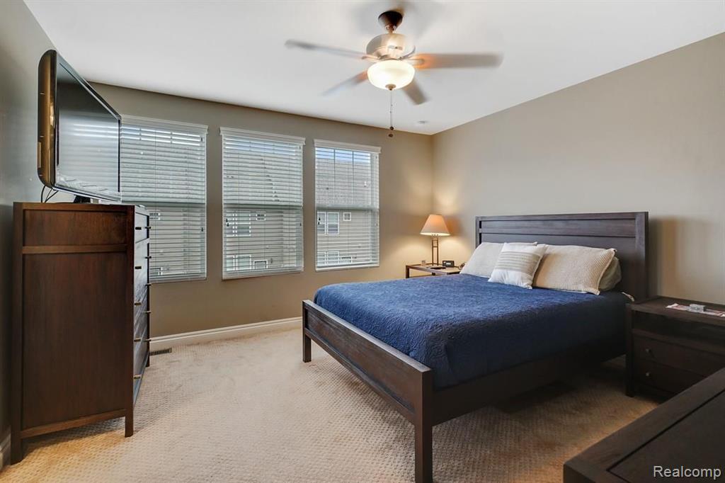 2666 Helmsdale Circle Rochester Hills, MI 48307 - Photo 12 of 22