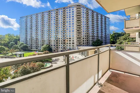 $150,000 | 5225 Pooks Hill Road, Unit 417N, Bethesda, MD 20814