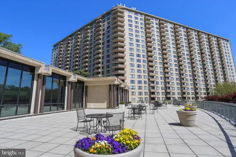 $150,000 | 5225 Pooks Hill Road, Unit 417N, Bethesda, MD 20814