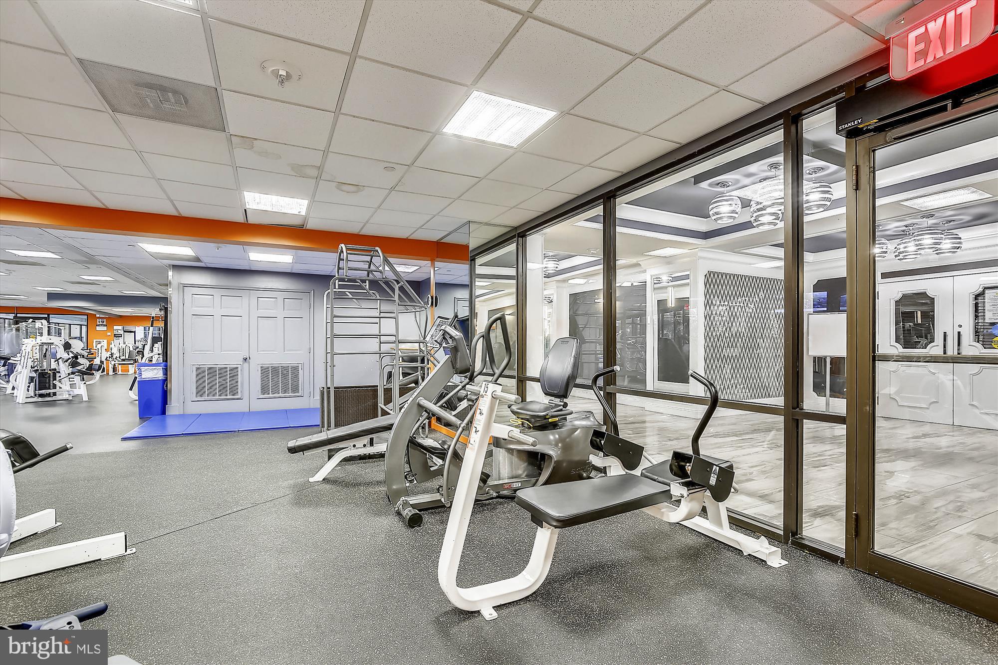 5225 Pooks Hill Road, Unit 417N Bethesda, MD 20814 - Photo 44 of 58 a view of a room with gym equipment