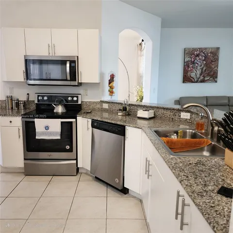 $4,500 | 10955 Northwest 87th Lane, Unit 10955, Doral, FL 33178