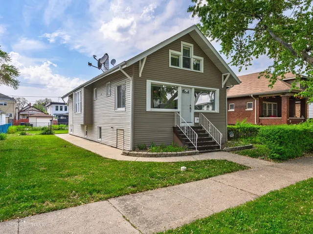 $539,000 | 827 Thomas Avenue, Forest Park, IL 60130