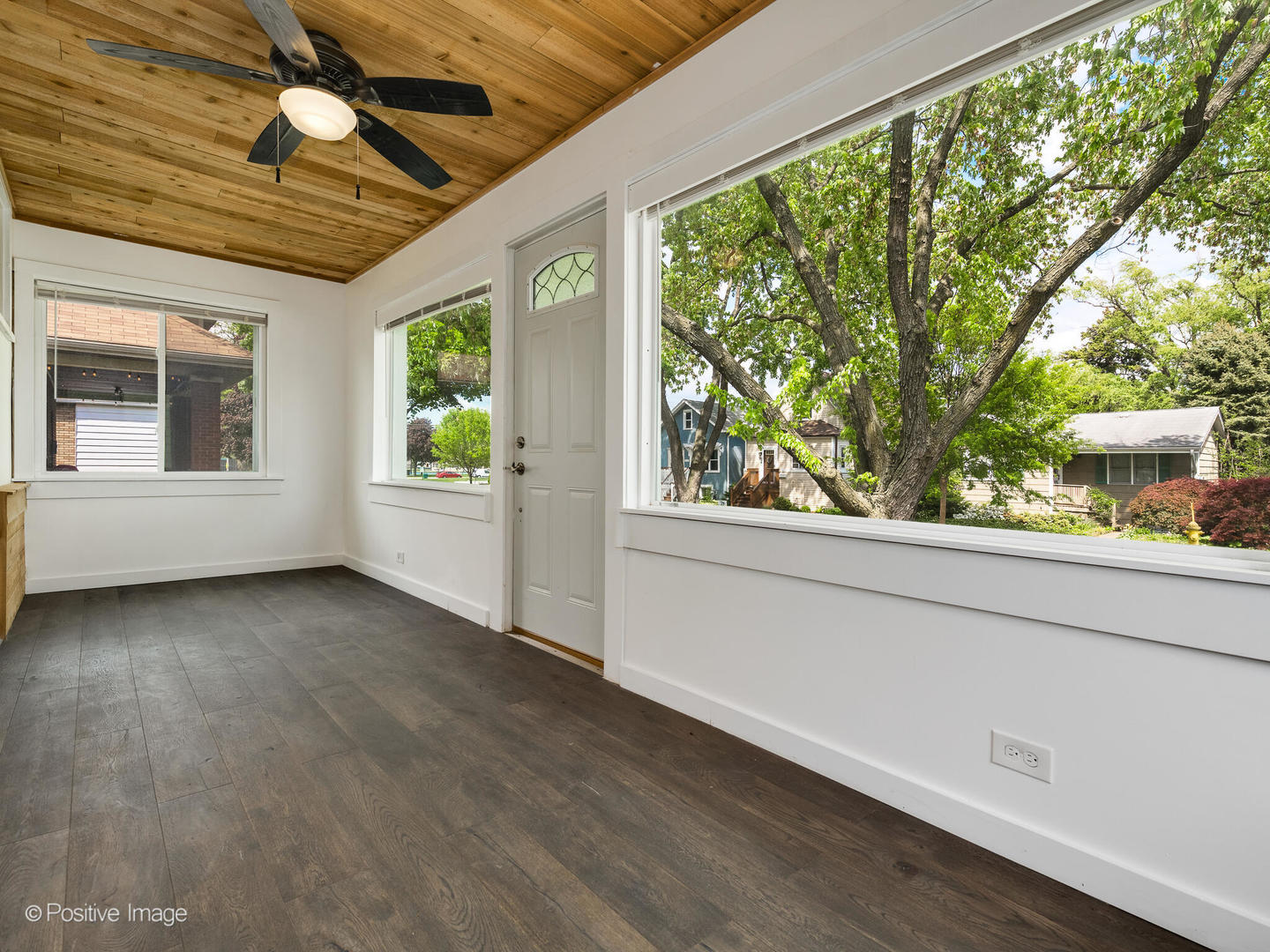 827 Thomas Avenue Forest Park, IL 60130 - Photo 2 of 38