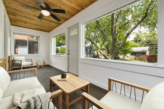 $539,000 | 827 Thomas Avenue, Forest Park, IL 60130