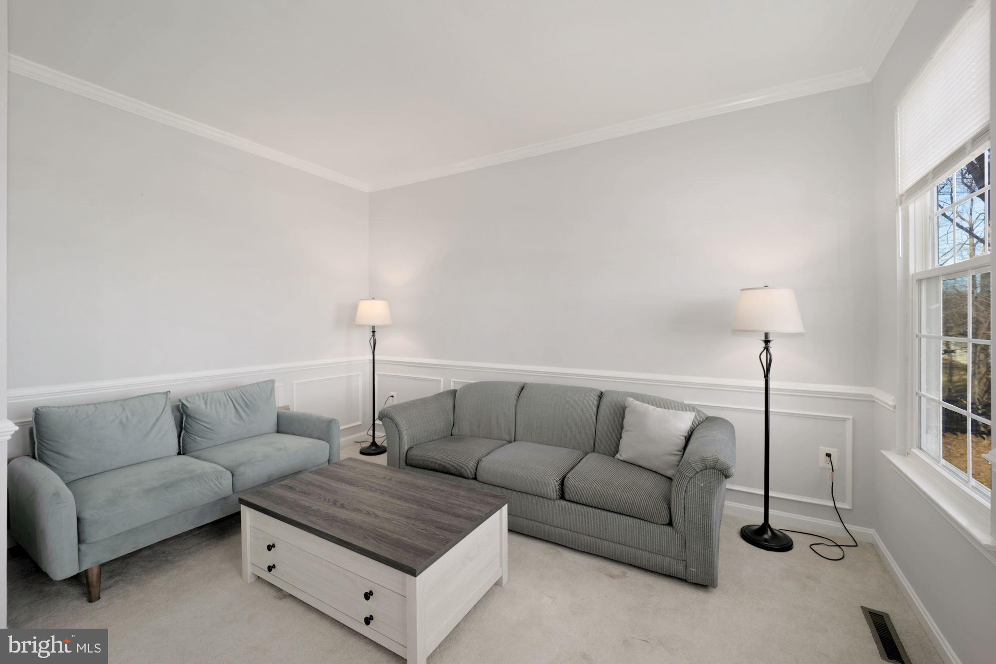 4845 Young Road Waldorf, MD 20601 - Photo 38 of 55 Living Room