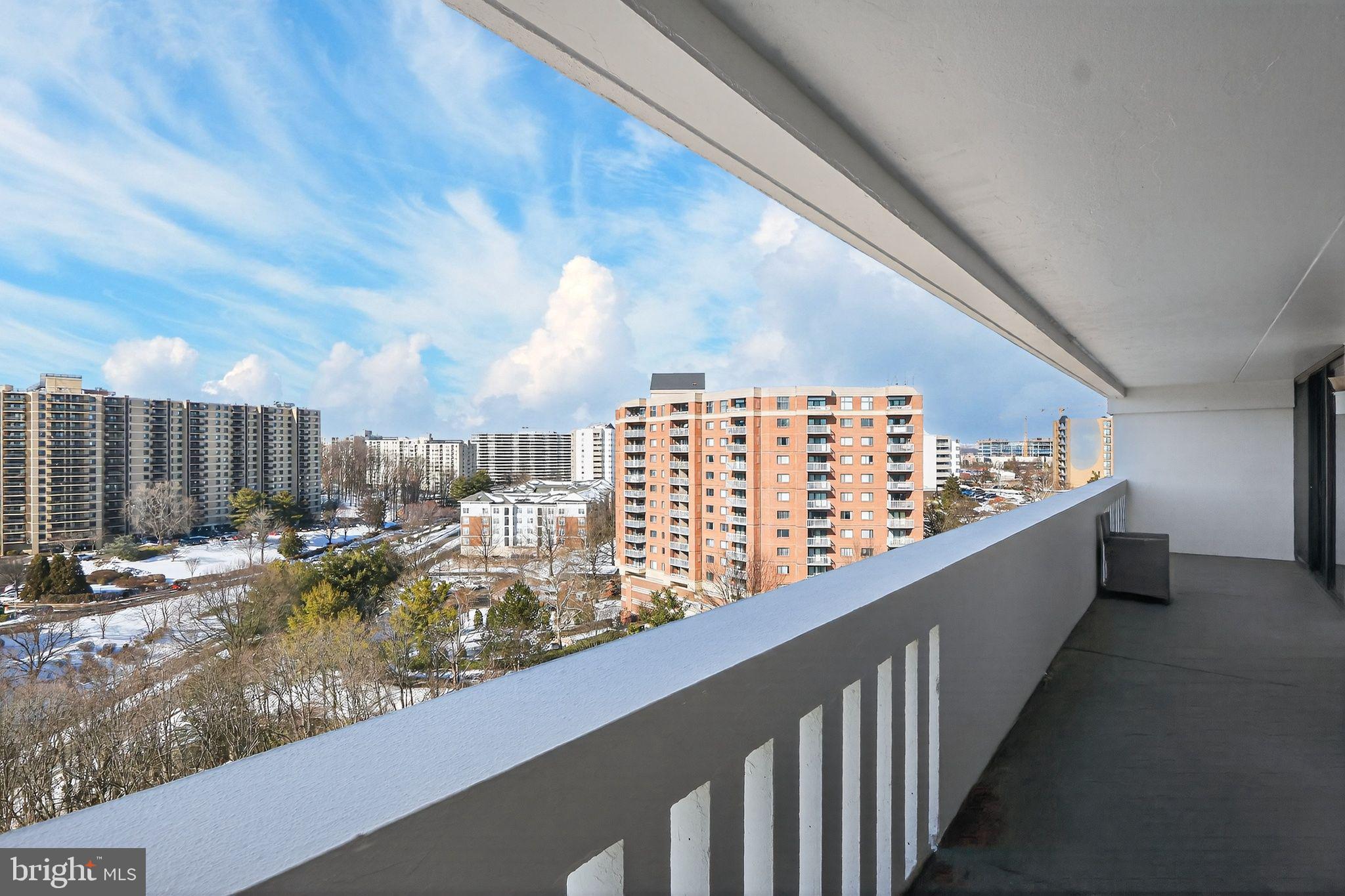 6101 Edsall Road, Unit 1704 Alexandria, VA 22304 - Photo 13 of 33 a view of balcony with outdoor seating