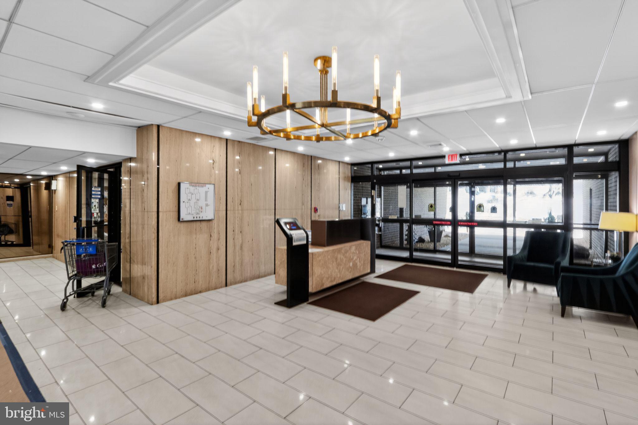 6101 Edsall Road, Unit 1704 Alexandria, VA 22304 - Photo 3 of 33 a very nice looking room with a large window