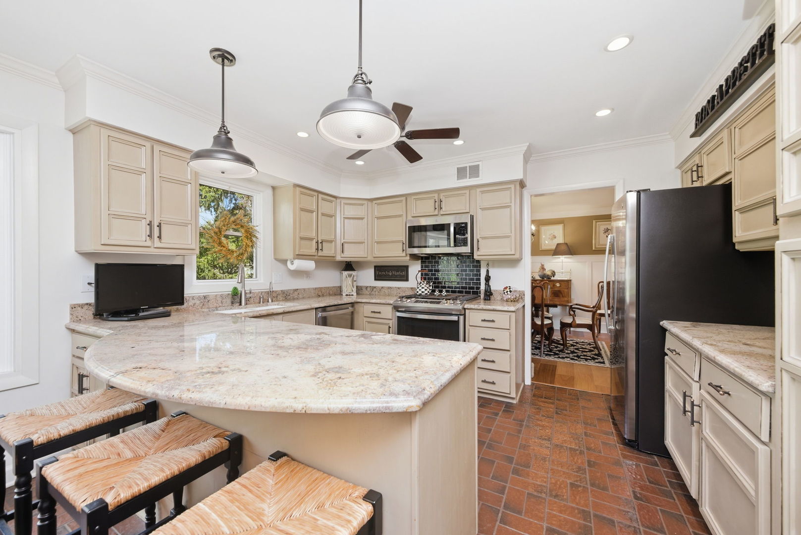 6662 Breckenridge Road Lisle, IL 60532 - Photo 8 of 29
