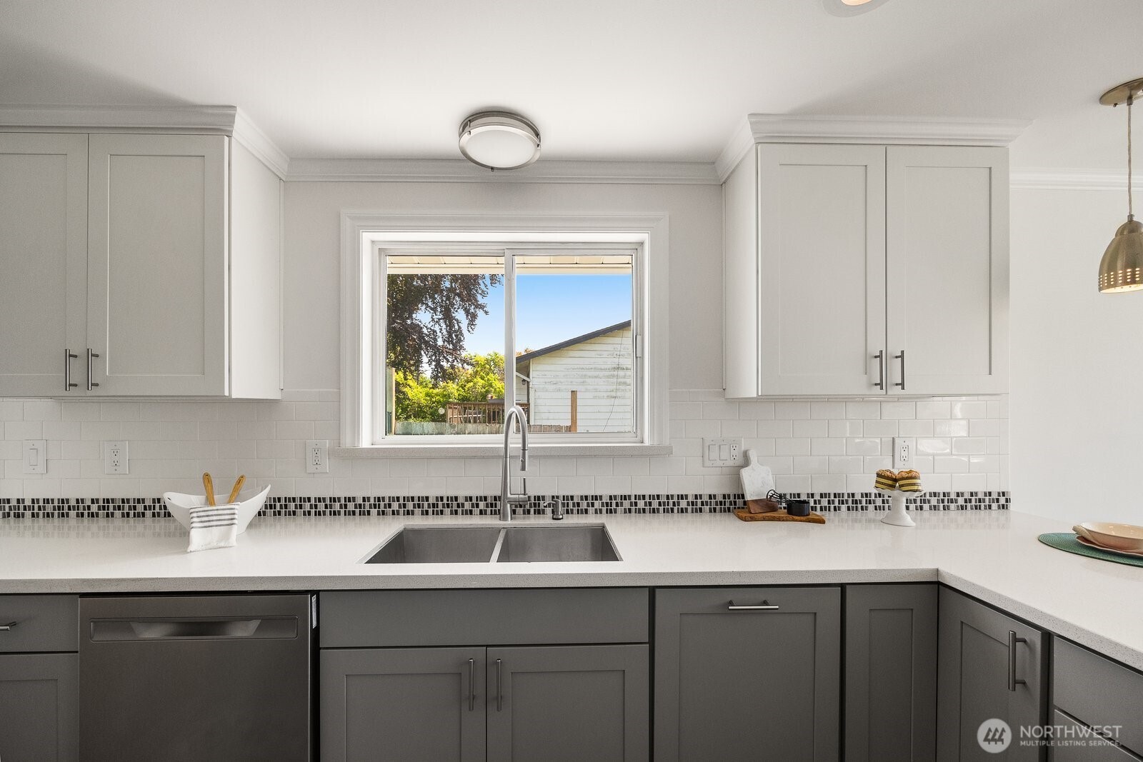 8132 208th Place Southwest Edmonds, WA 98026 - Photo 14 of 40