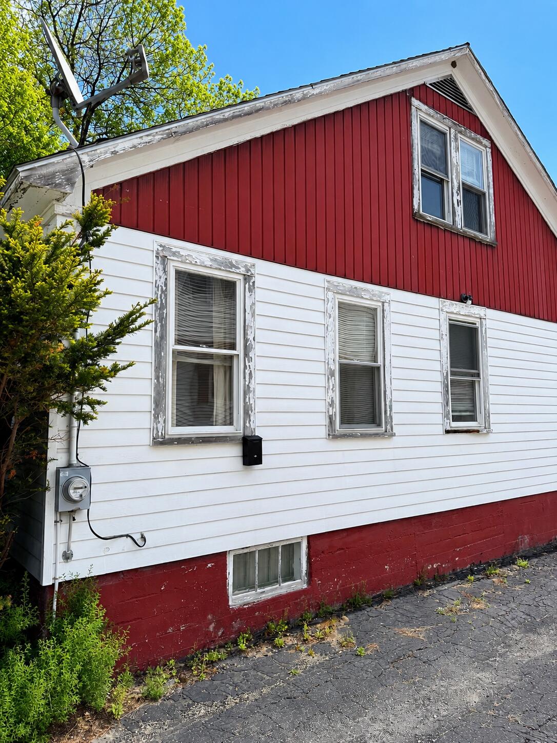 176 Bowdoin Street Millinocket, ME 04462 - Photo 3 of 4 3
