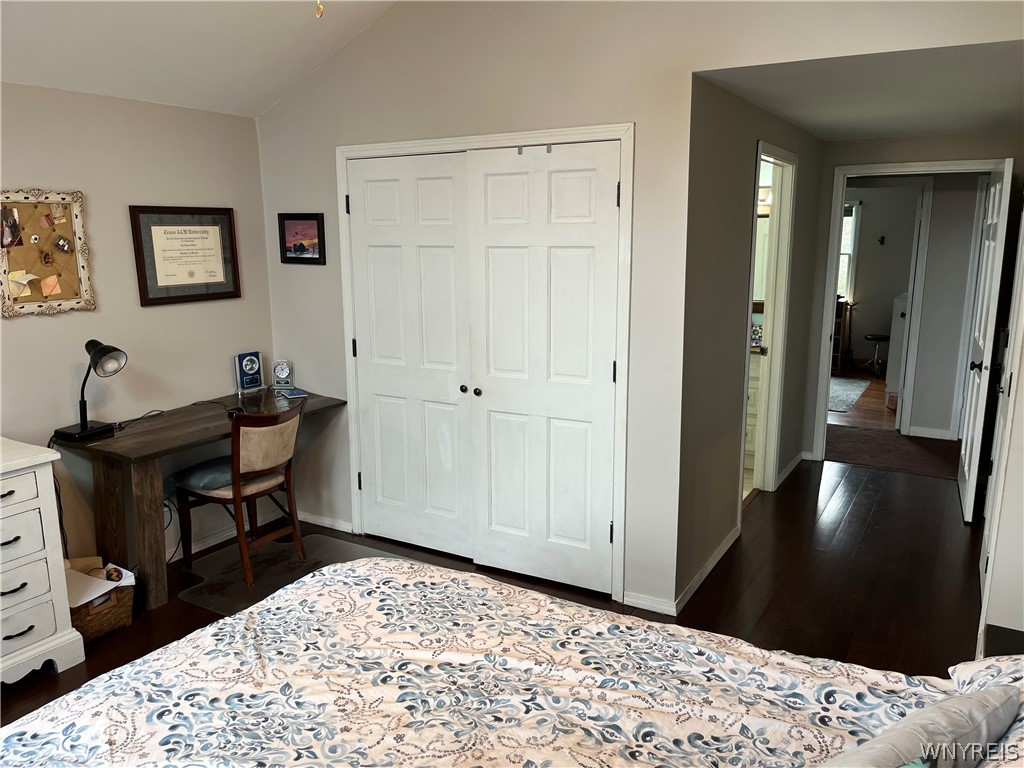 970 Escarpment Drive Lewiston, NY 14092 - Photo 20 of 33 Primary bedroom