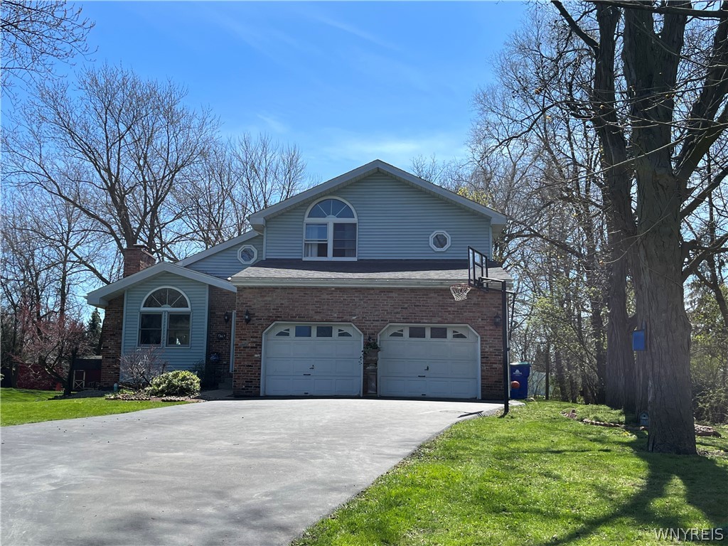970 Escarpment Drive Lewiston, NY 14092 - Photo 2 of 33