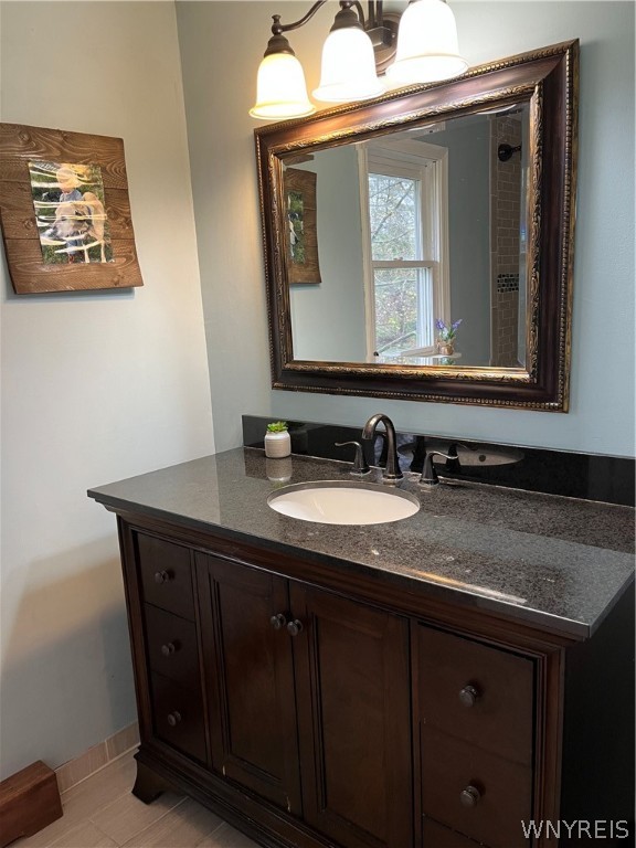 970 Escarpment Drive Lewiston, NY 14092 - Photo 22 of 33 Shared 2nd floor bathroom