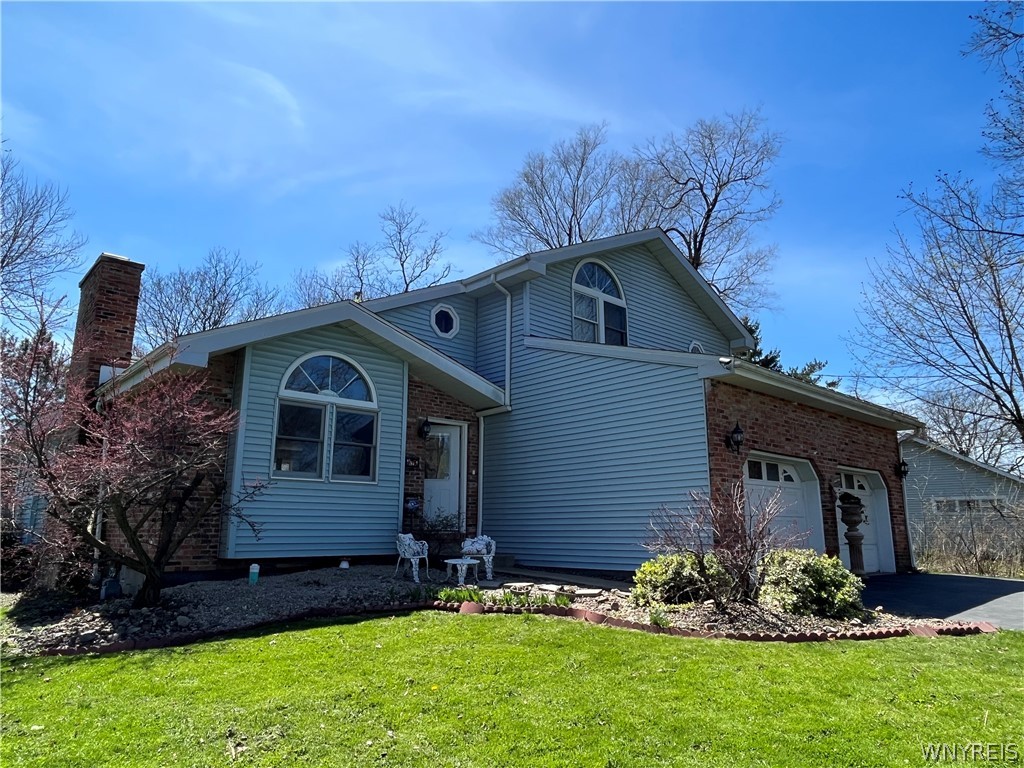 970 Escarpment Drive Lewiston, NY 14092 - Photo 4 of 33